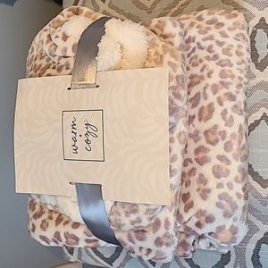 Nwot blanket/bootie set